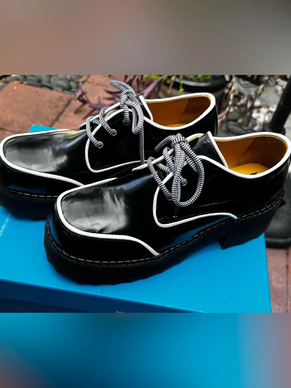NIB John Fluevog YRSA Black/White Gloss Leather Platform Shoe Women’s 9.5 fits 9